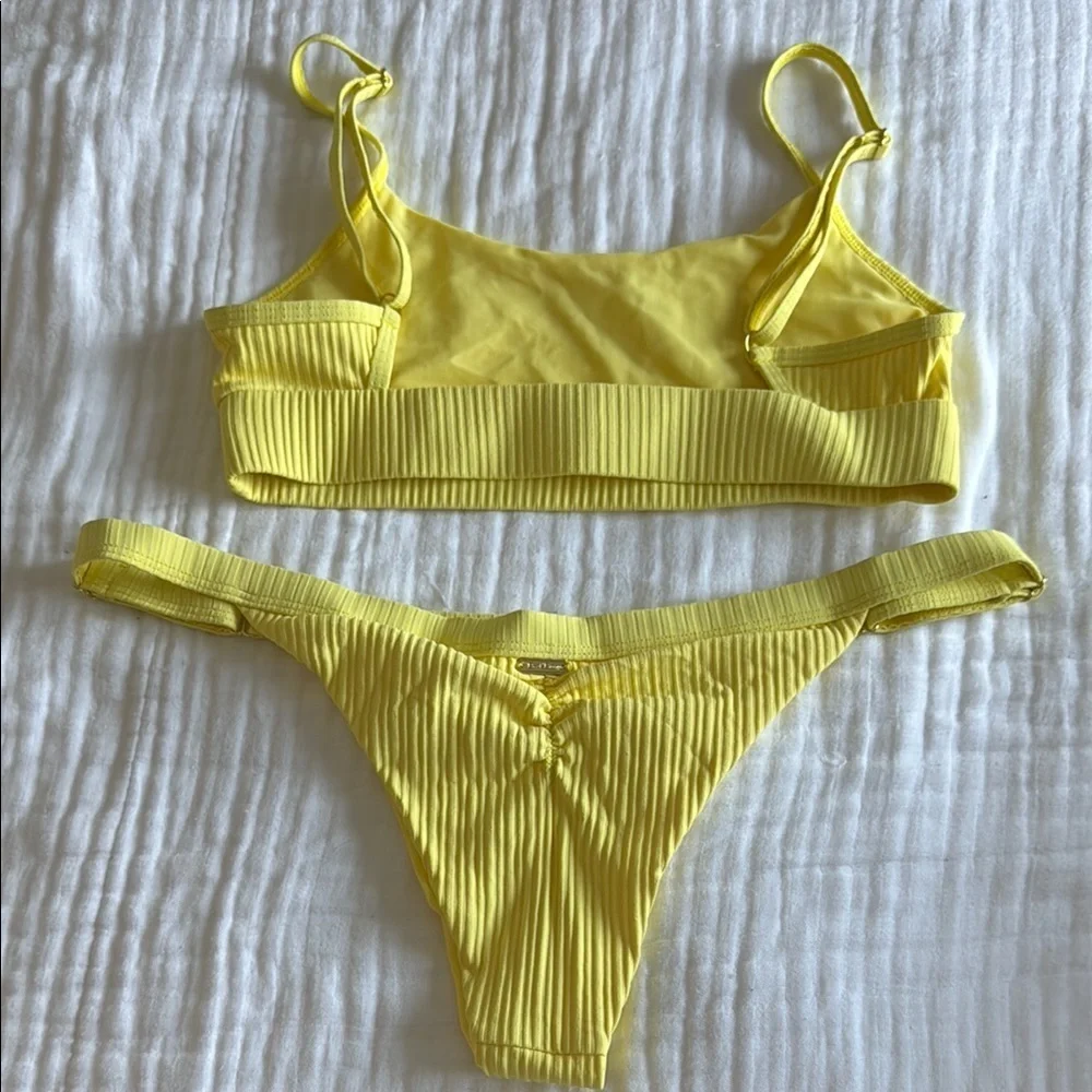 BNWOT beach bunny lemon yellow ribbed bikini